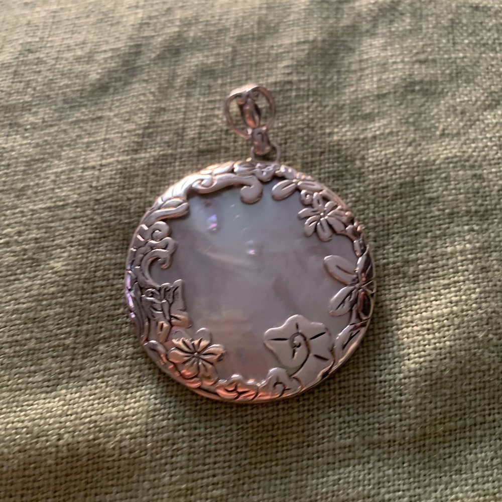 Pendant